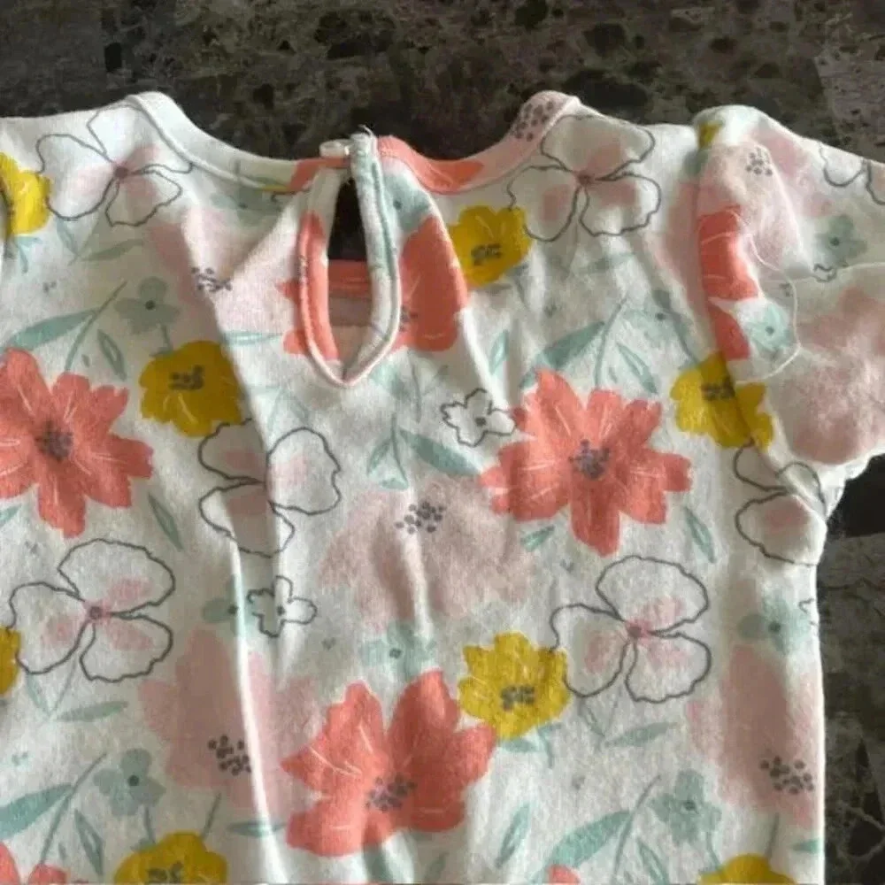 Child of Mine by Carter's baby girl bodysuits Floral pattern all over Size 12 mo